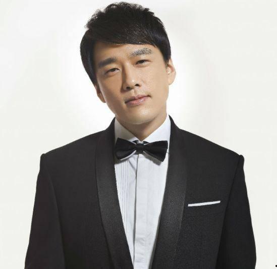 白浪个人资料简介,才华横溢的年轻艺术家，揭秘其多彩人生